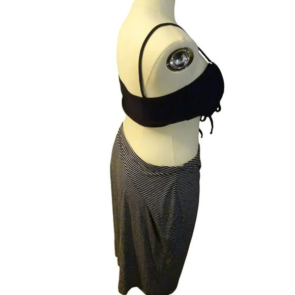 Forever 21 3X Black Bikini Tube Top with Removeable Cups - Picture 5 of 7